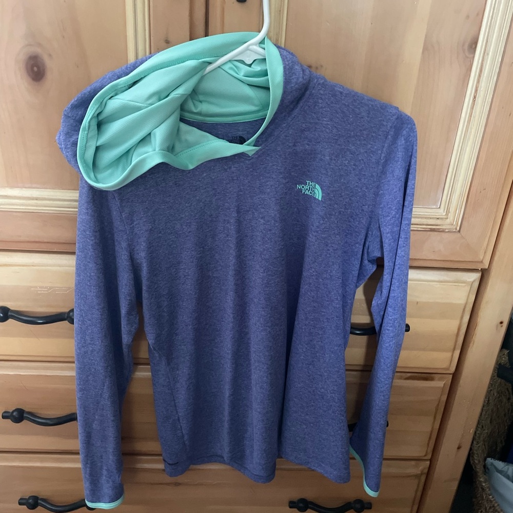 Northface Hooded Longsleeve